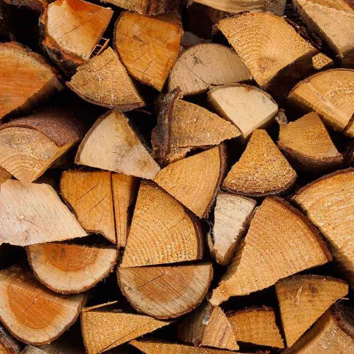 Seasoned, High-Quality Firewood Delivered Straight to Your Door.